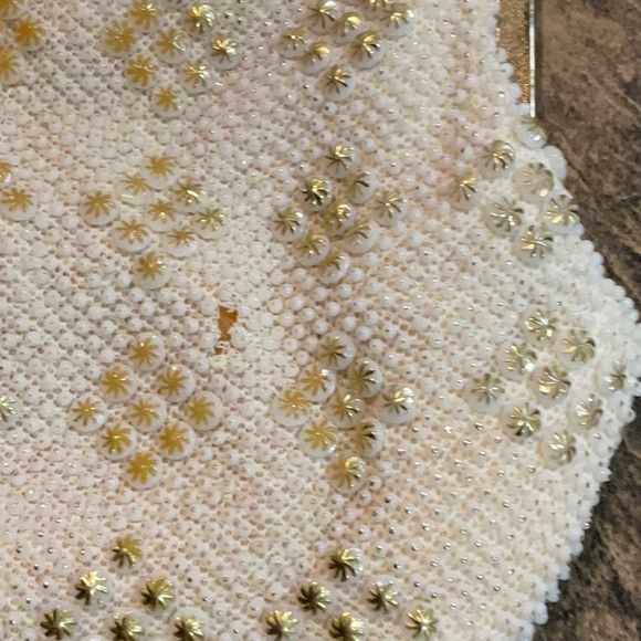 Vintage white beaded clutch purse - Picture 4 of 5